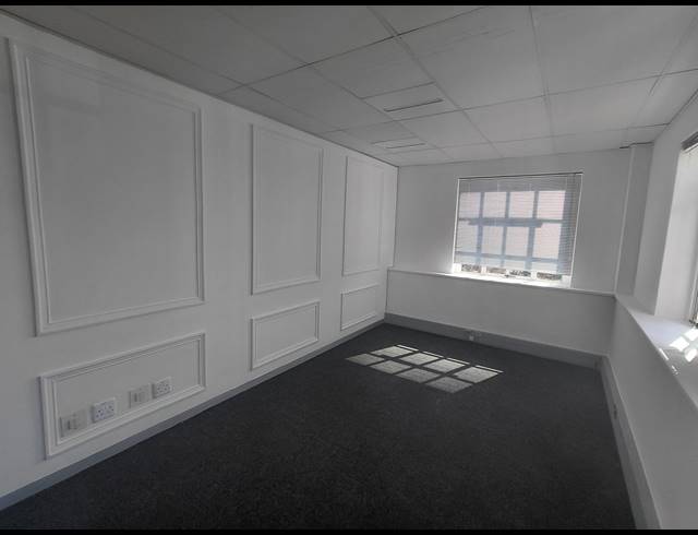 283M² OFFICE TO LET IN BRYANSTON